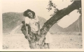 Josefina Manresa en el campo de Cox...