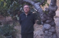 Juan José Sánchez Balaguer en el huerto de la Casa-Museo Miguel Hernández
