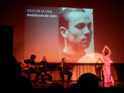 Homenaje al poeta de Antiguos Alumnos del Colegio Santo Domingo