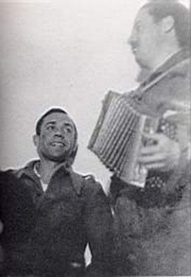 Miguel y el acordeonista